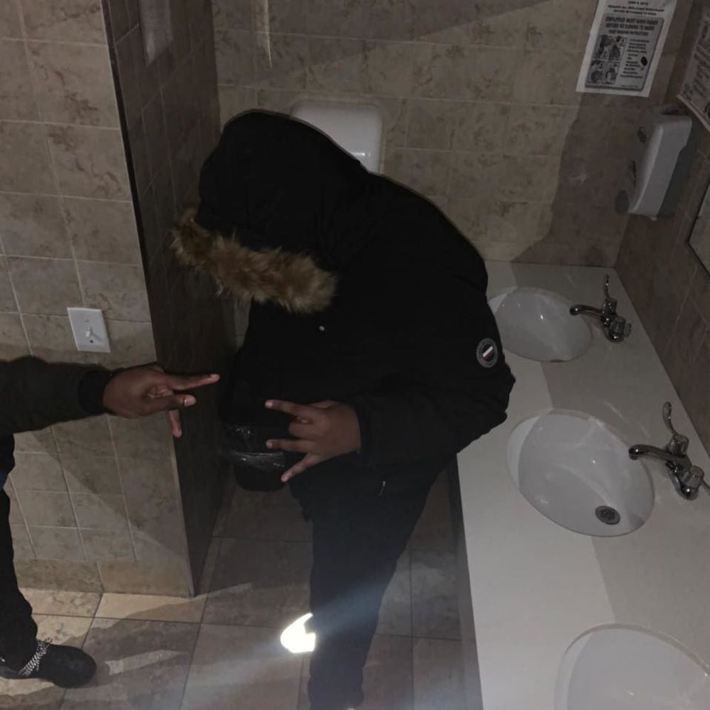 Meet your Posher, Dee